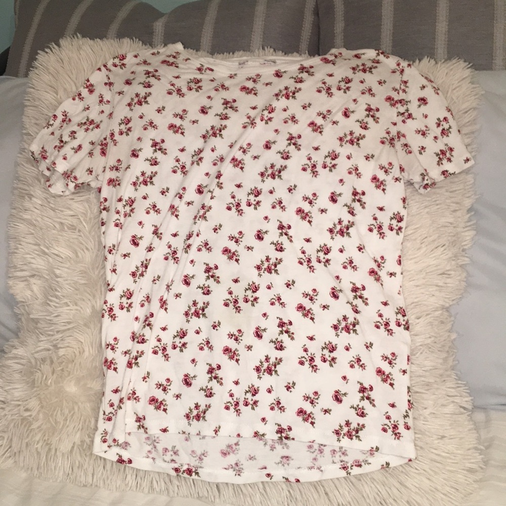 white tee with roses